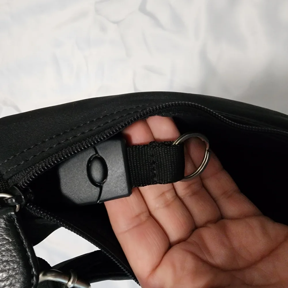 HOBO International Black Messenger Bag - Picture 6 of 9